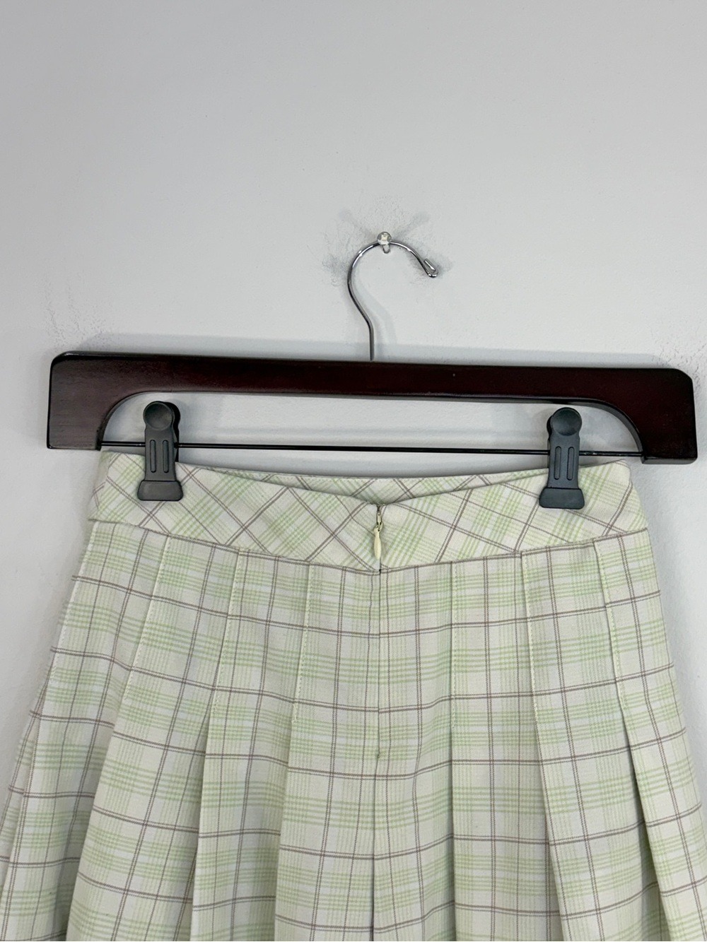 Aritzia Sunday Best OLIVE micro mini pleated skirt mint green ecru taupe 00 - Picture 8 of 14